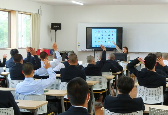 サイバー犯罪被害防止教室（全学年）